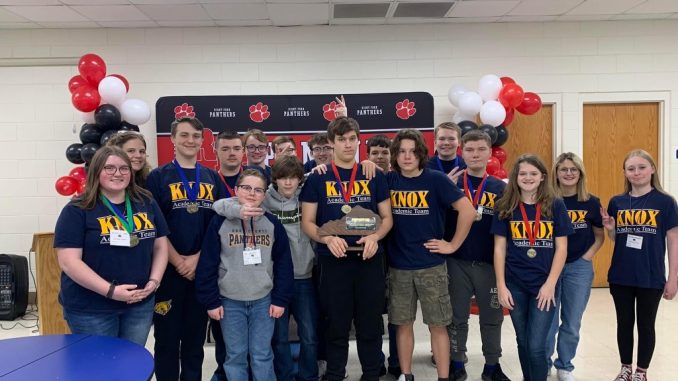 Knox County Middle Schools' Governors Cup Team poses together following the awards presentation.